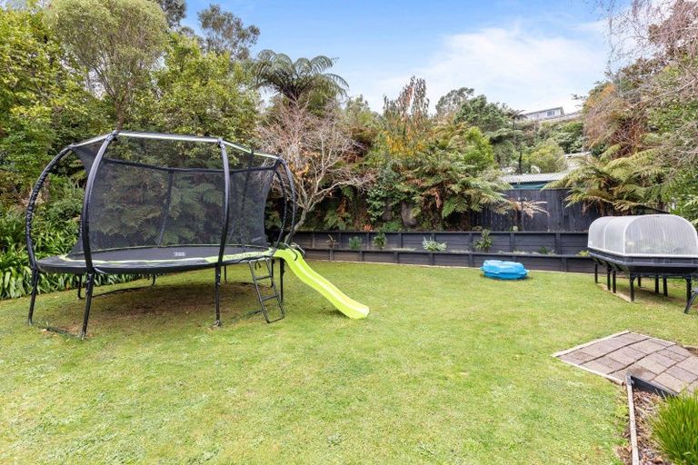 Photo of property in 87 Poplar Grove, Whalers Gate, New Plymouth, 4310