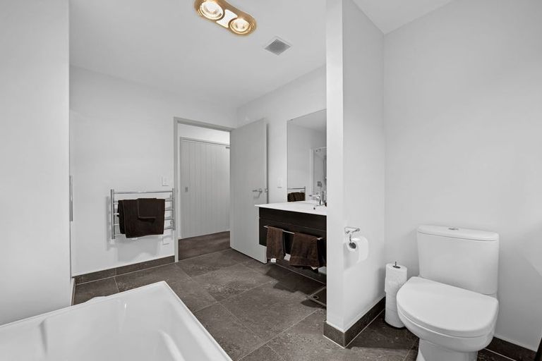 Photo of property in 2 Lochside Lane, Pokeno, 2402