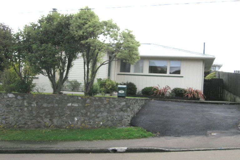 Photo of property in 15 Cara Crescent, Paparangi, Wellington, 6037