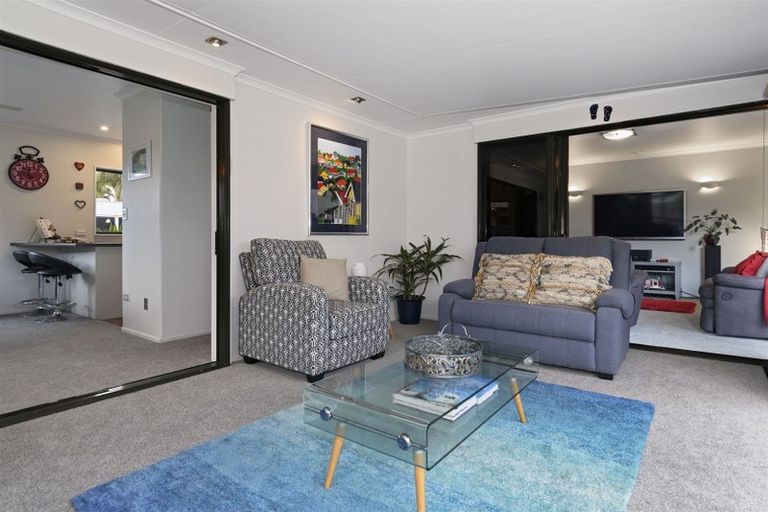 Photo of property in 24 Carribean Place, Papamoa Beach, Papamoa, 3118