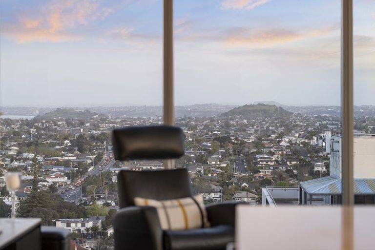 Photo of property in Sentinel Apartments, 1903/3 Northcroft Street, Takapuna, Auckland, 0622