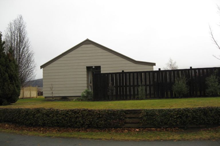 Photo of property in 4 Linrosa Place, Cromwell, 9310