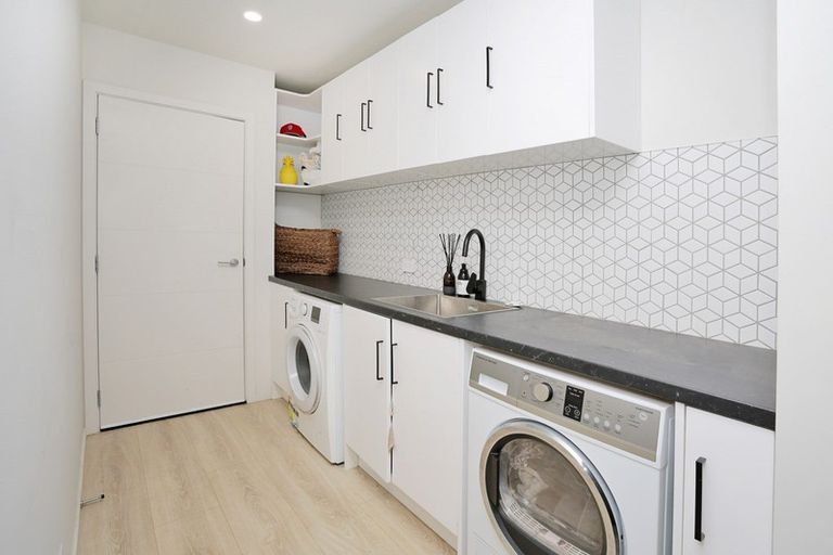 Photo of property in 9 Moa Street, Waikiwi, Invercargill, 9810