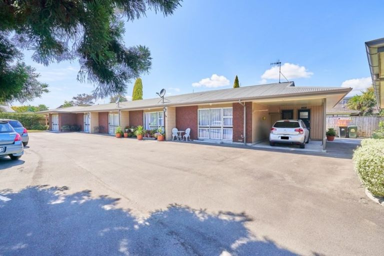 Photo of property in 203 Fitzherbert Avenue, West End, Palmerston North, 4410