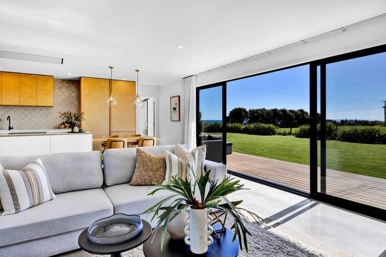 Photo of property in 386 Kaihihi Road, Okato, New Plymouth, 4381