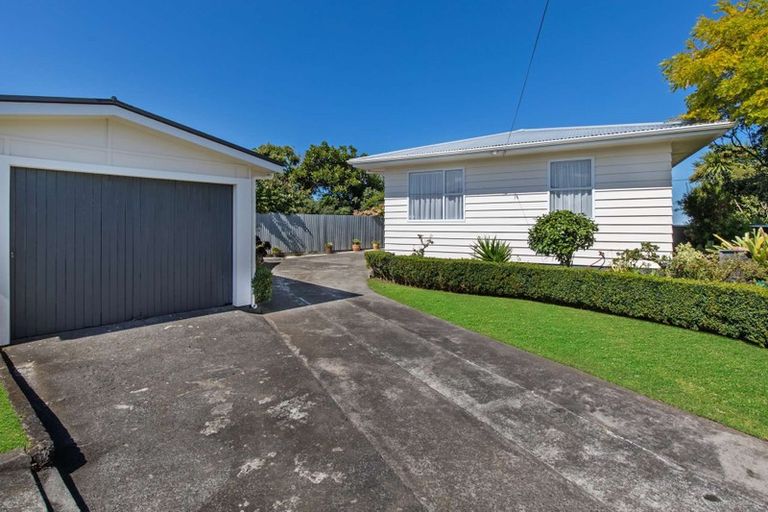 Photo of property in 2 Taupata Street, Castlecliff, Whanganui, 4501