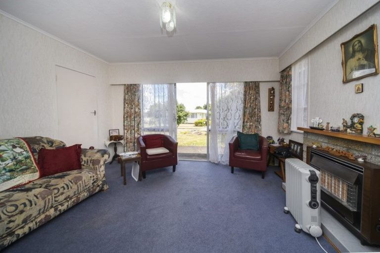 Photo of property in 37 Waterloo Crescent, Hokowhitu, Palmerston North, 4410