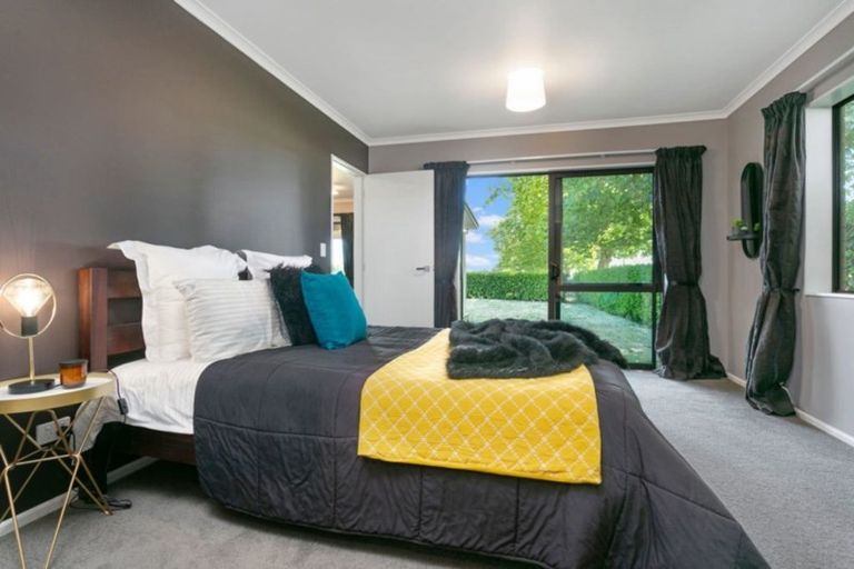 Photo of property in 33d Kelly Road, Cambridge, 3434