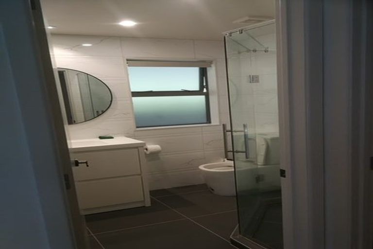 Photo of property in 17a Winscombe Street, Belmont, Auckland, 0622