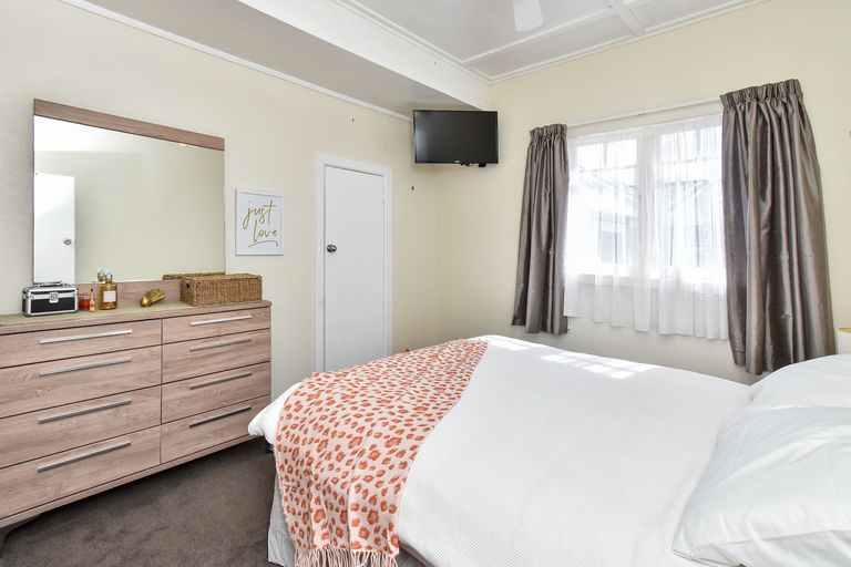 Photo of property in 4 Arawa Street, Papakura, 2110