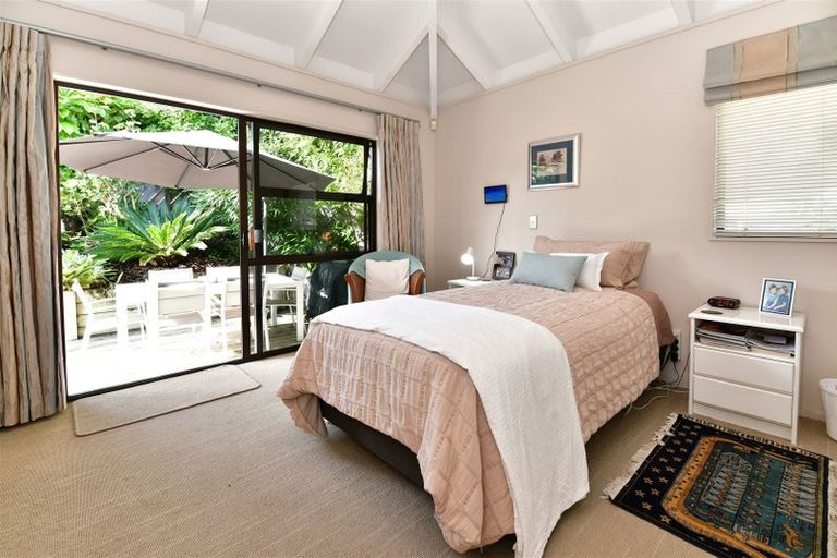 Photo of property in 29 Marellen Drive, Red Beach, 0932