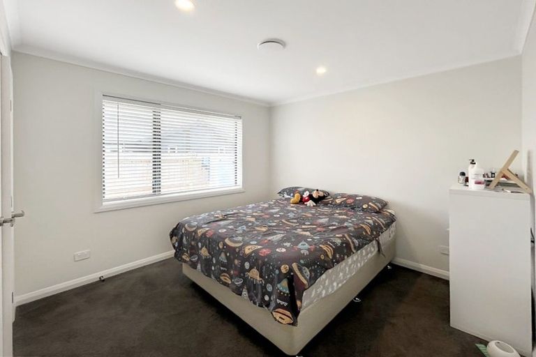 Photo of property in 104 Johnstone Drive, Fitzherbert, Palmerston North, 4410