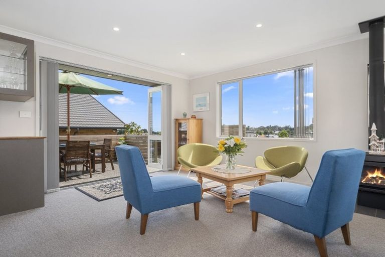 Photo of property in 2 Damien Place, Ohauiti, Tauranga, 3112