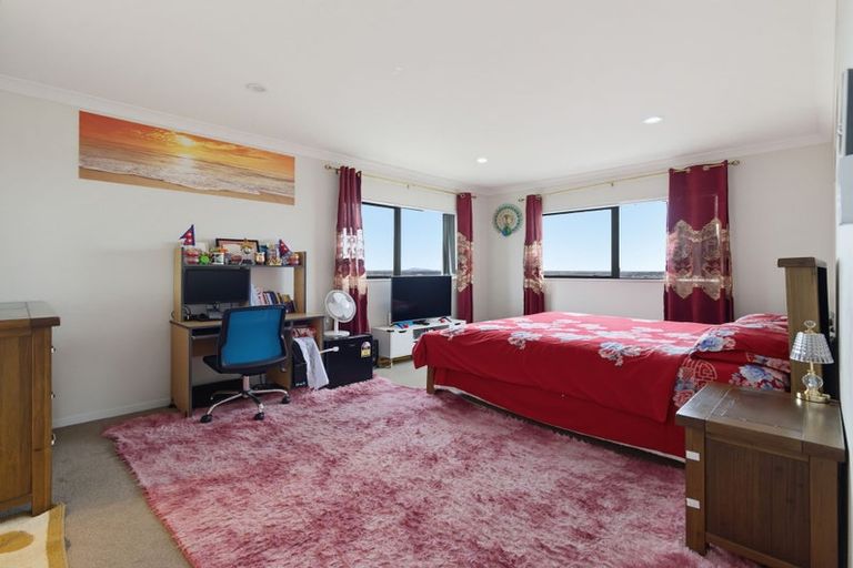 Photo of property in 126 Keri Vista Rise, Papakura, 2110