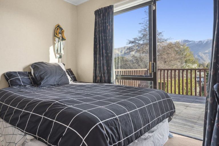 Photo of property in 37 Hunter Crescent, Wanaka, 9305