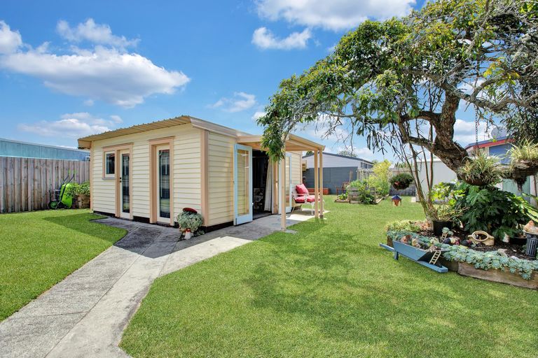 Photo of property in 6 Cureton Street, Morrinsville, 3300