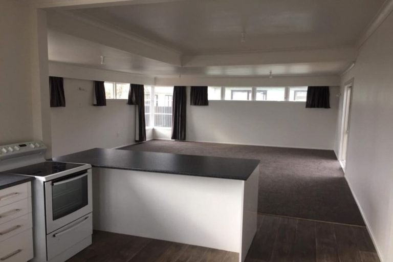 Photo of property in 16 Milson Line, Roslyn, Palmerston North, 4414