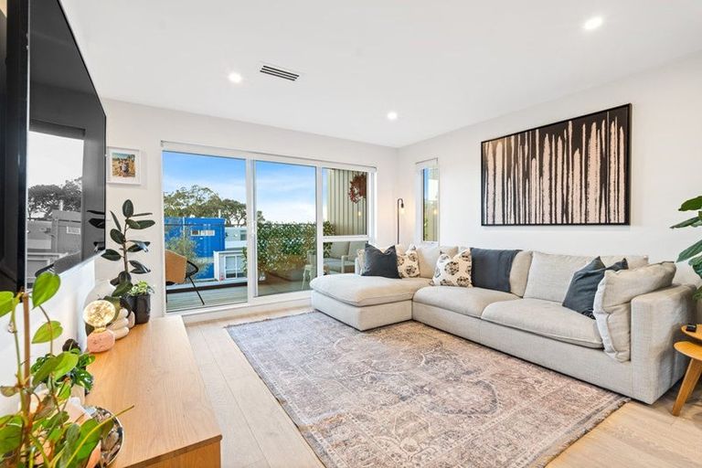 Photo of property in 3/4 Jutland Road, Hauraki, Auckland, 0622