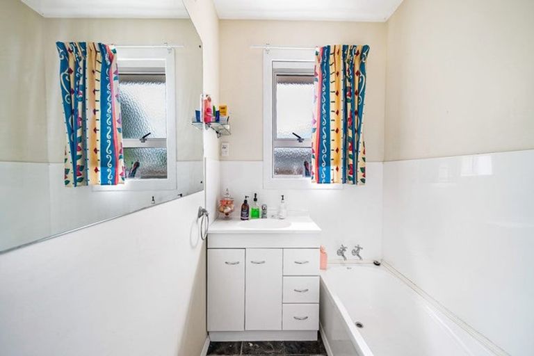 Photo of property in 14 Gainford Street, Avonhead, Christchurch, 8042