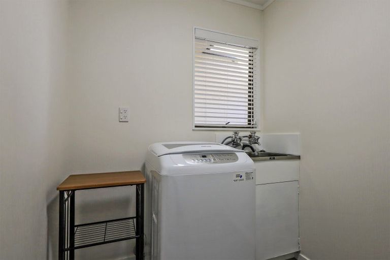 Photo of property in 3/386 Gloucester Street, Taradale, Napier, 4112