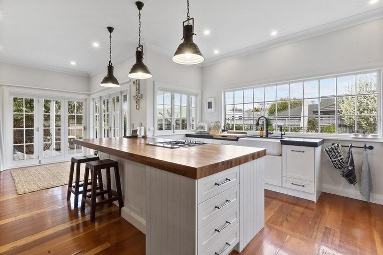 Photo of property in 16 Endeavour Avenue, Flagstaff, Hamilton, 3210