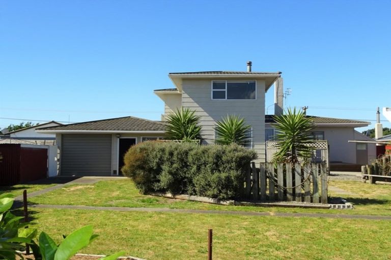 Photo of property in 36 Seabury Avenue, Foxton Beach, Foxton, 4815
