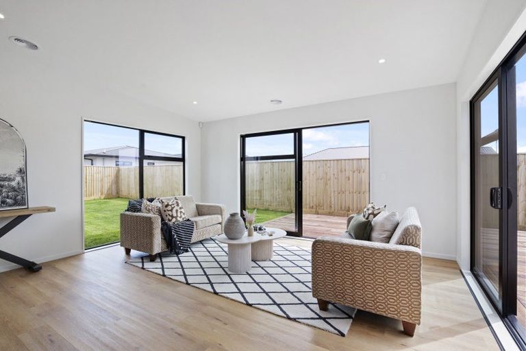 Photo of property in 10 Waterford Farm Road, Halswell, Christchurch, 8025