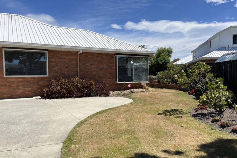 Photo of property in 21 Empress Place, Halswell, Christchurch, 8025