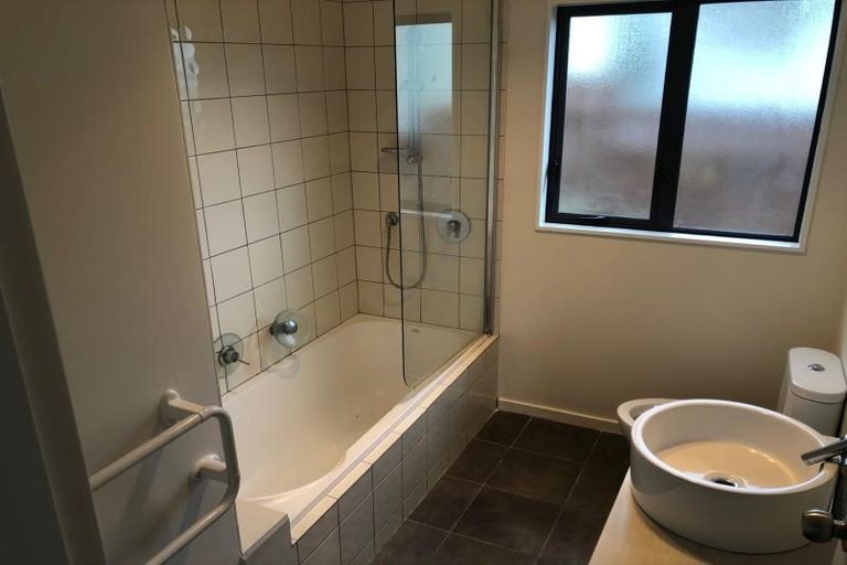 Photo of property in 14b Trinidad Crescent, Grenada Village, Wellington, 6037