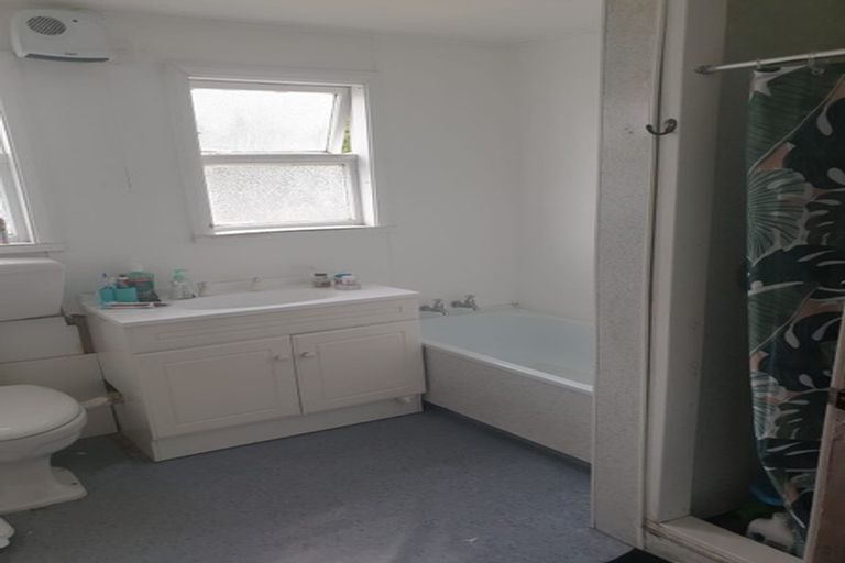 Photo of property in 24 Balgay Street, Upper Riccarton, Christchurch, 8041