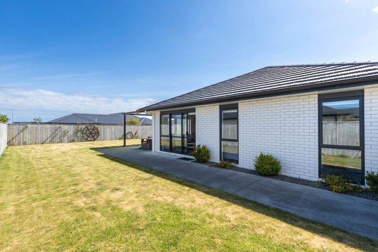 Photo of property in 21 Longstaff Drive, Bell Block, New Plymouth, 4312
