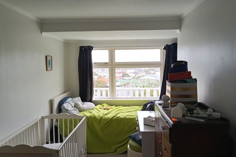 Photo of property in 16 Aranoni Street, Island Bay, Wellington, 6023