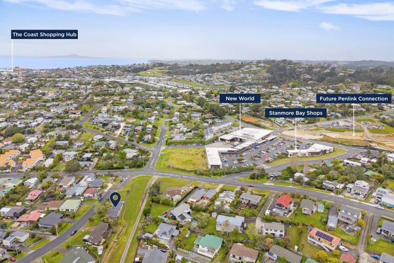 Photo of property in 2 Langton Road, Stanmore Bay, Whangaparaoa, 0932