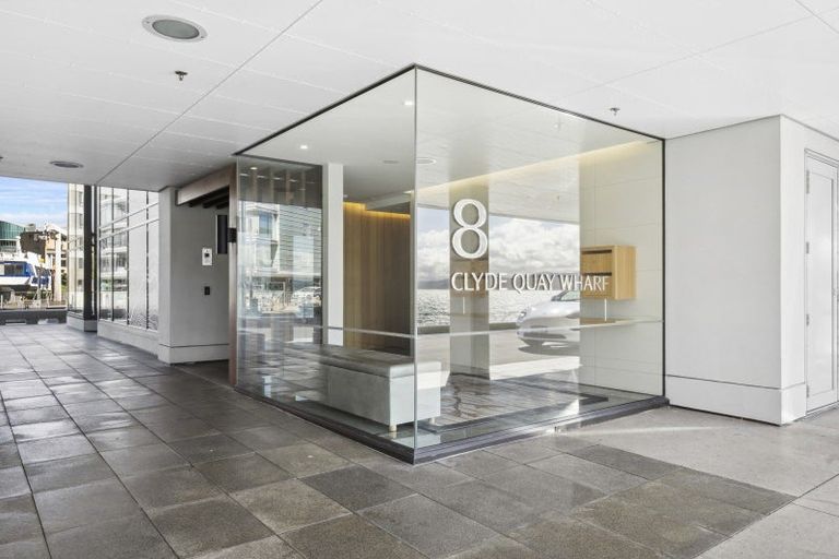 Photo of property in Clyde Quay Wharf, 1a/7 Clyde Quay Wharf, Te Aro, Wellington, 6011