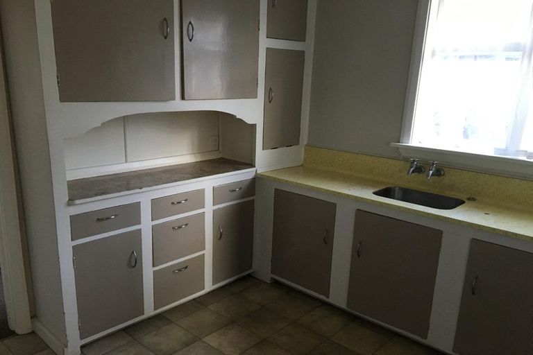 Photo of property in 11 Woodgrove Avenue, North New Brighton, Christchurch, 8083