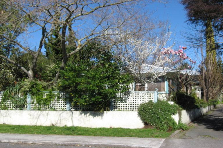 Photo of property in 12 Belmont Street, Havelock North, 4130
