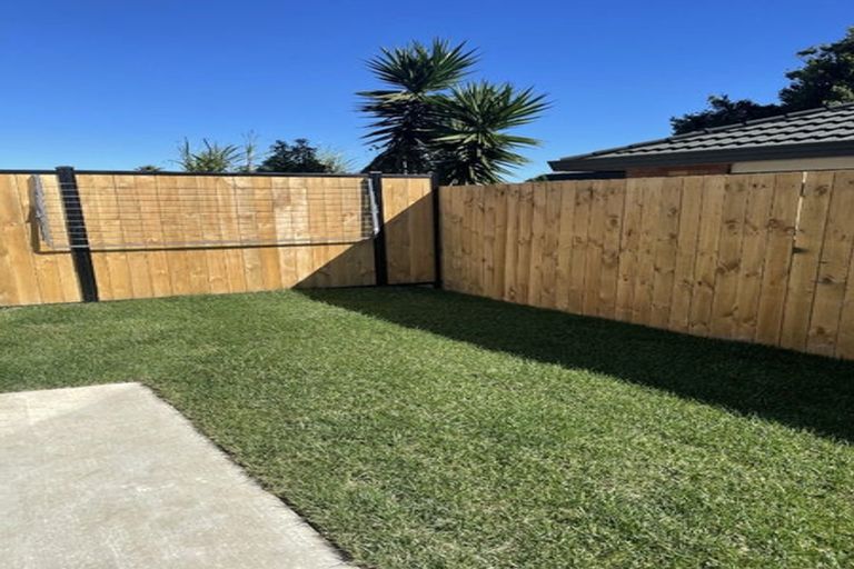 Photo of property in 9 Otaimako Place, Mangere, Auckland, 2022