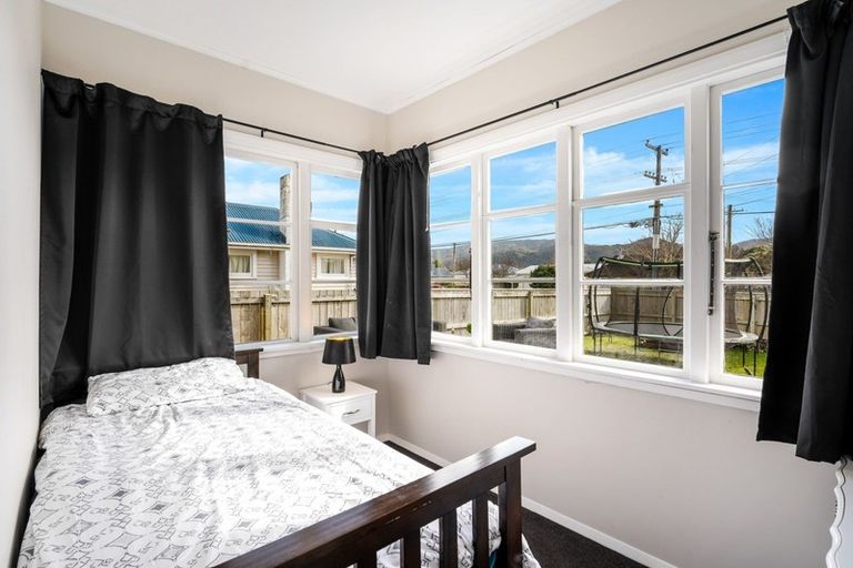 Photo of property in 61 Miro Street, Trentham, Upper Hutt, 5018