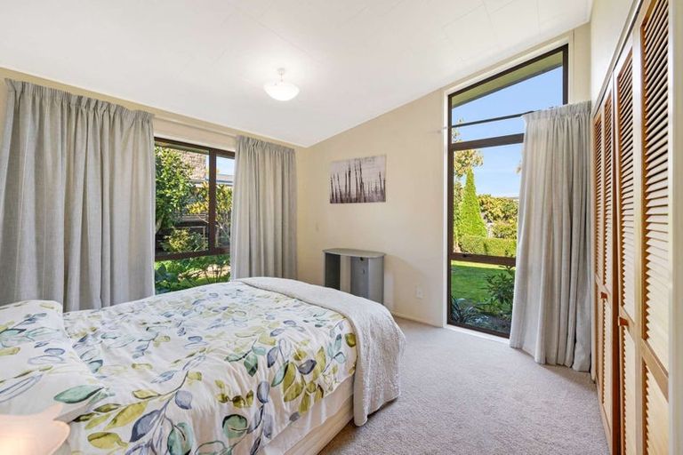 Photo of property in 72 Puketapu Road, Taradale, Napier, 4112