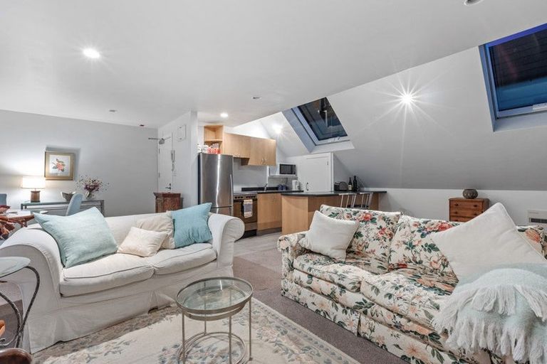 Photo of property in 9/32 Cranmer Square, Christchurch Central, Christchurch, 8013
