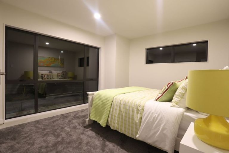 Photo of property in 6 Celestial Crescent, Orewa, 0931