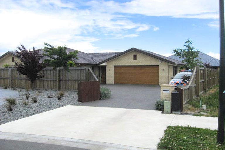 Photo of property in 11 Fantasia Gardens, Northwood, Christchurch, 8051