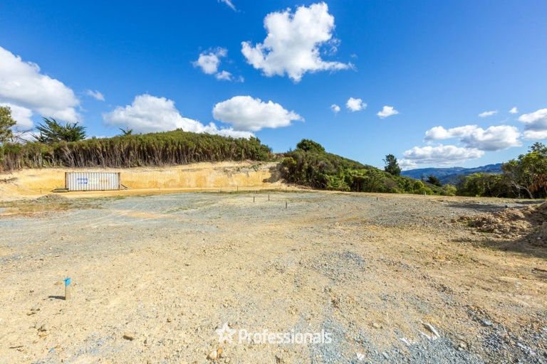 Photo of property in 8 Stroma Way, Timberlea, Upper Hutt, 5018