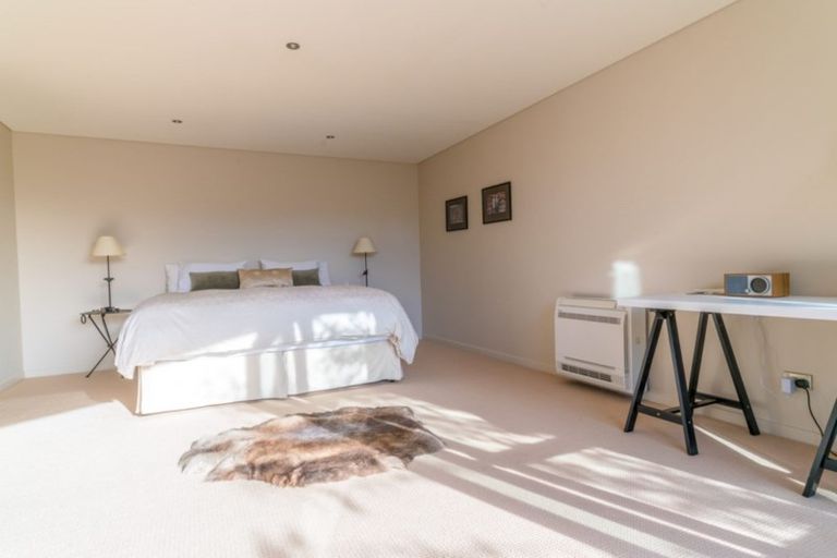 Photo of property in 1 Waimana Place, Wanaka, 9305