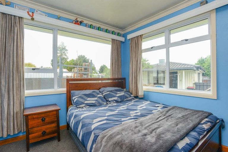 Photo of property in 15 Read Crescent, Clive, 4102