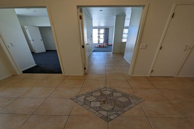 Photo of property in Maddison Apartments, 3/6e Queen Street, Palmerston North, 4410