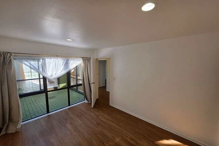 Photo of property in 3 Puma Drive, Golflands, Auckland, 2013