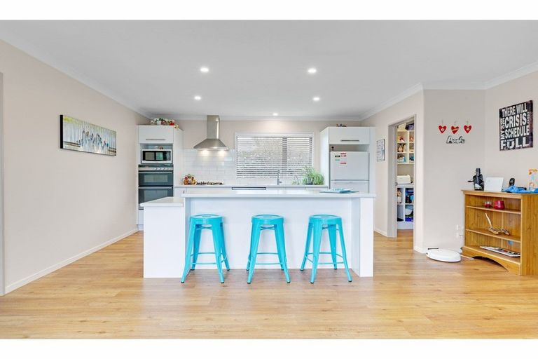 Photo of property in 132 Beach Road, North New Brighton, Christchurch, 8083