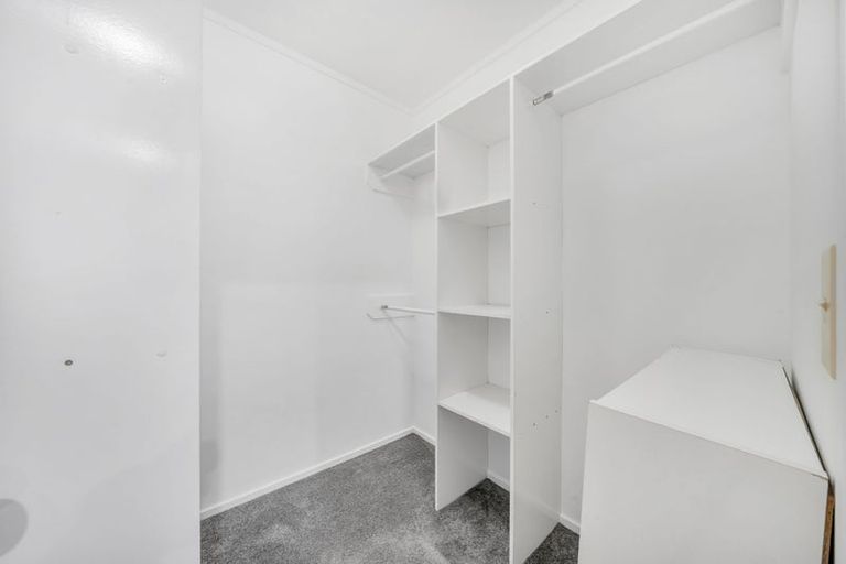 Photo of property in 2 Lockington Avenue, Henderson, Auckland, 0612