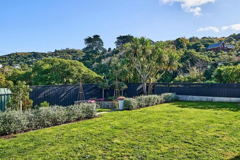 Photo of property in 49 Normandale Road, Normandale, Lower Hutt, 5010